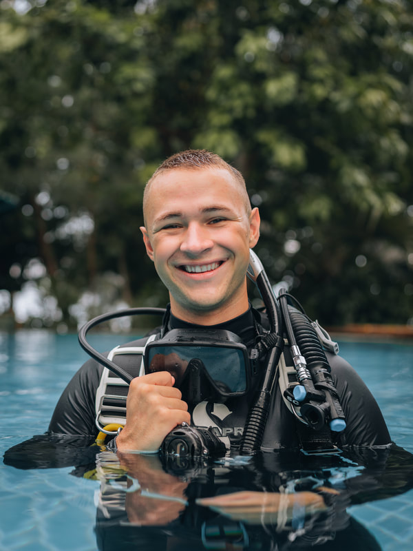 A dive instructor in Koh Tao